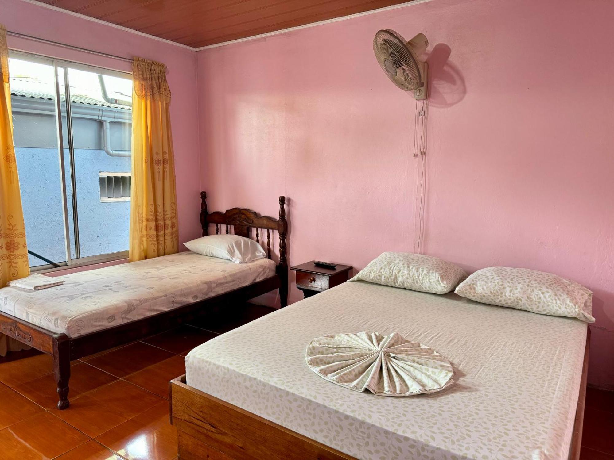 Cabinas Las Palmas Del Sol La Fortuna Bagian luar foto