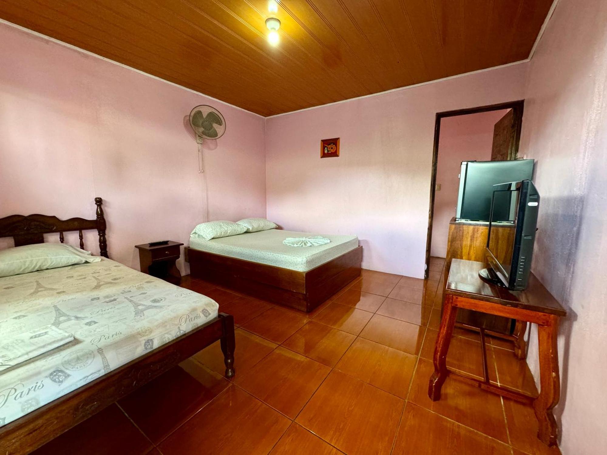 Cabinas Las Palmas Del Sol La Fortuna Bagian luar foto