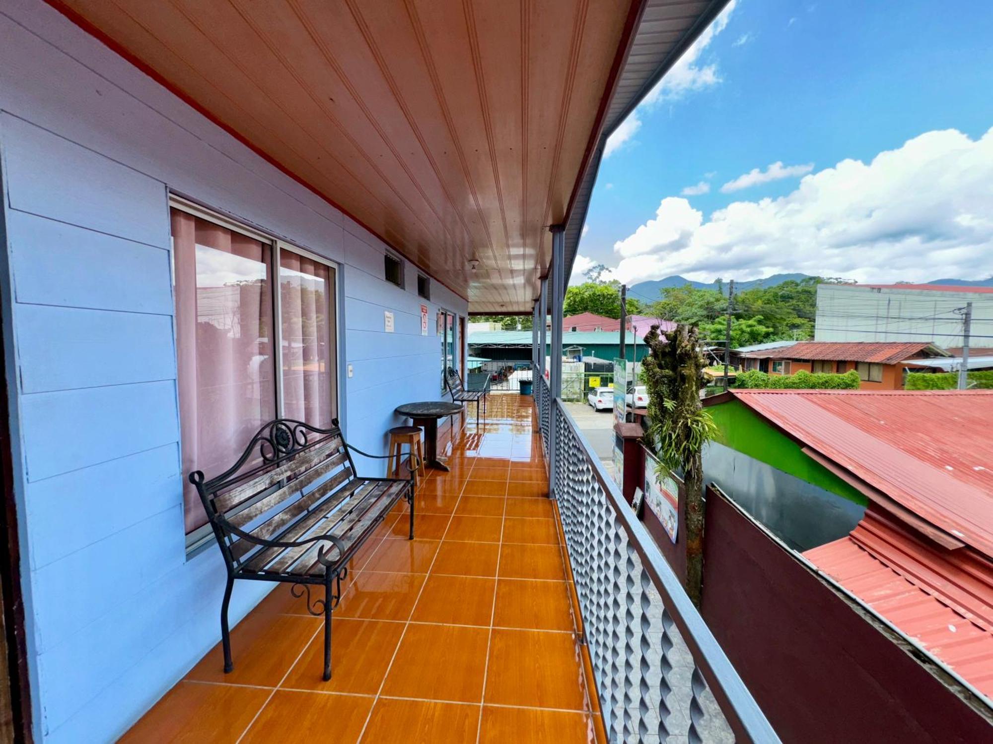 Cabinas Las Palmas Del Sol La Fortuna Bagian luar foto
