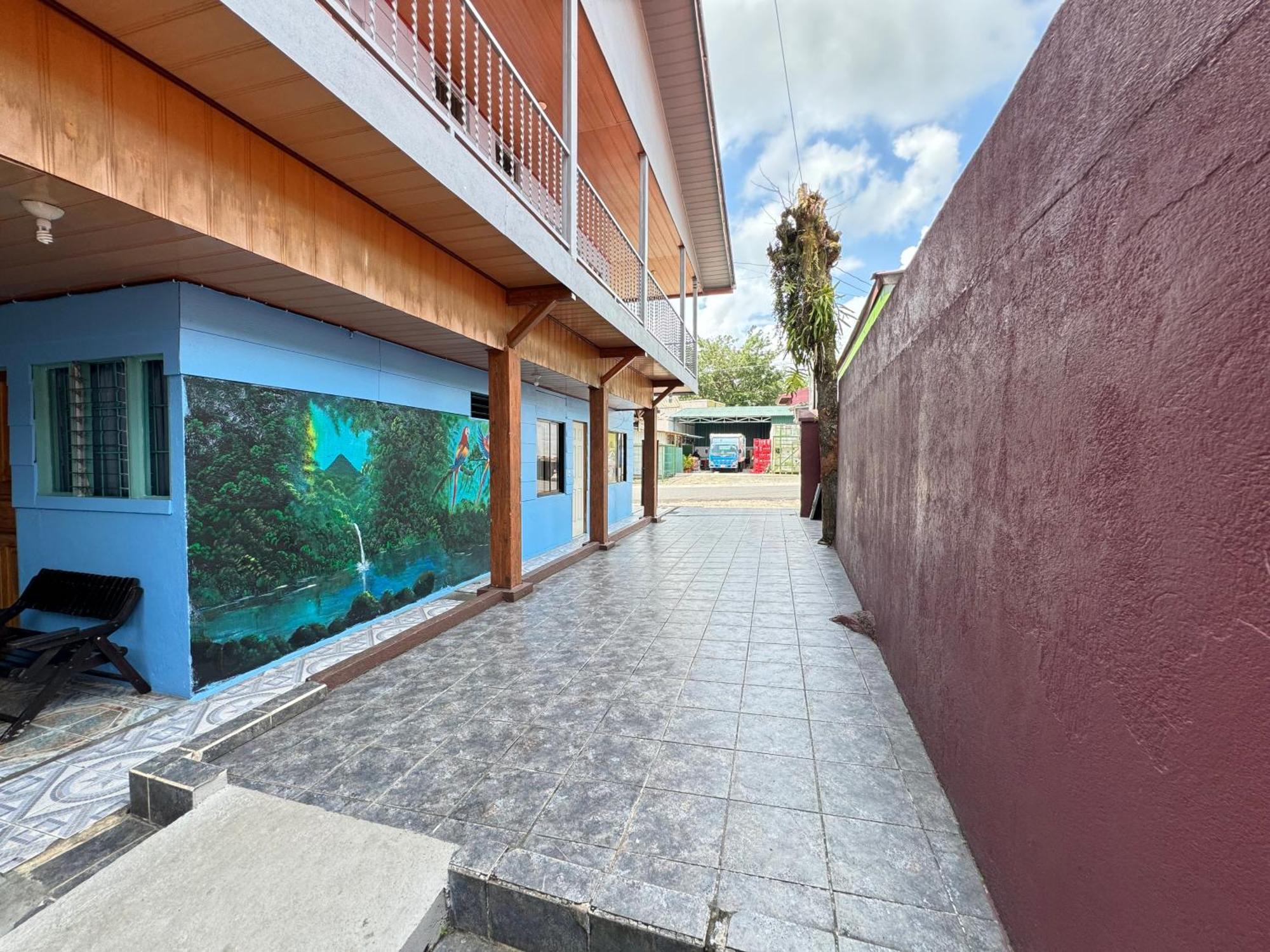 Cabinas Las Palmas Del Sol La Fortuna Bagian luar foto