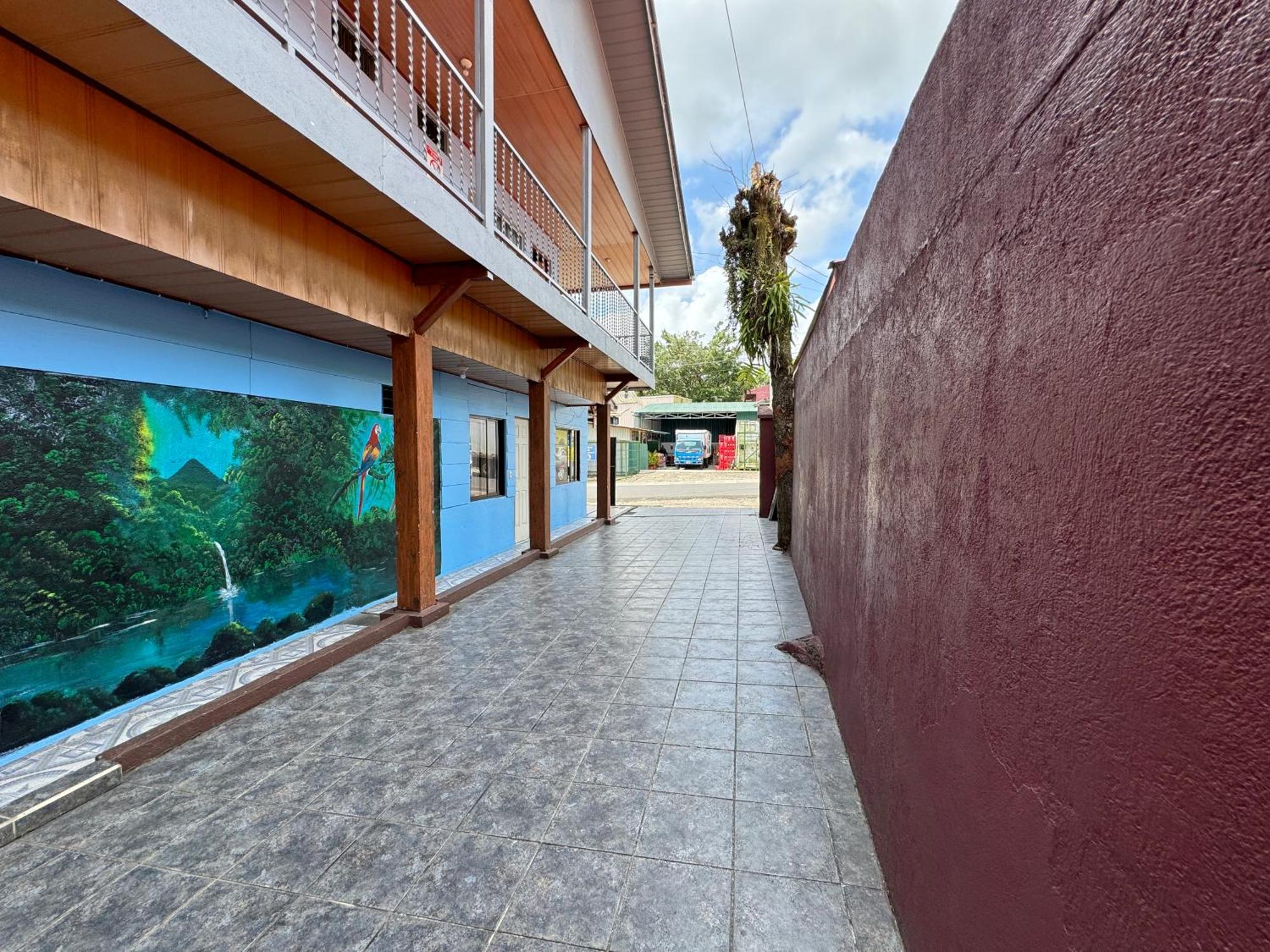 Cabinas Las Palmas Del Sol La Fortuna Bagian luar foto